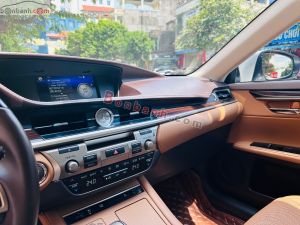 Xe Lexus ES 250 2017