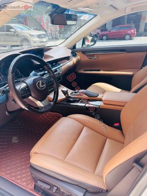 Xe Lexus ES 250 2017