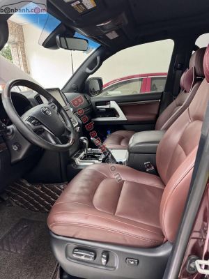Xe Toyota Land Cruiser 5.7 V8 2016